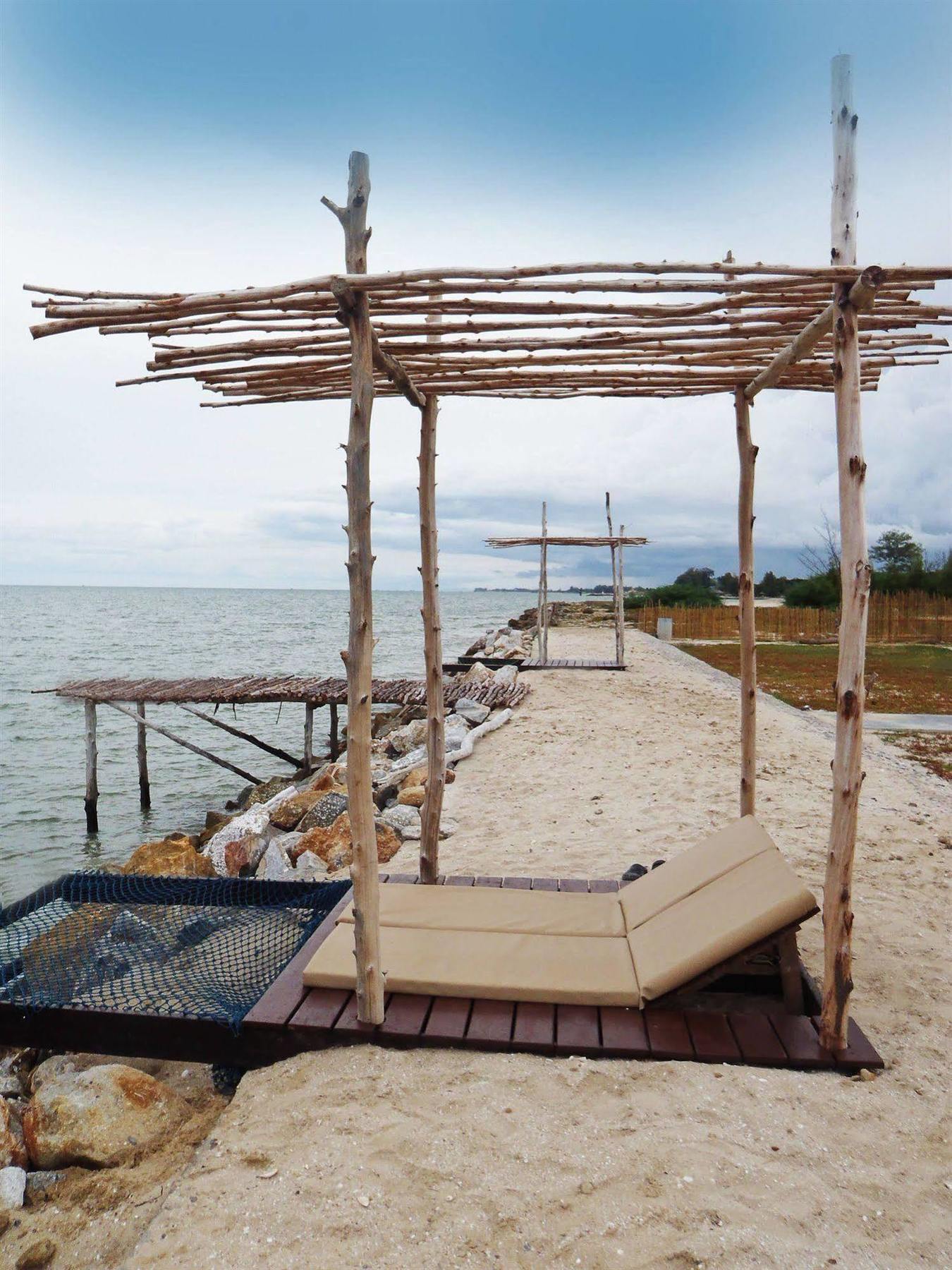 Red Z The Ocean Hotel Пук Тиан Екстериор снимка