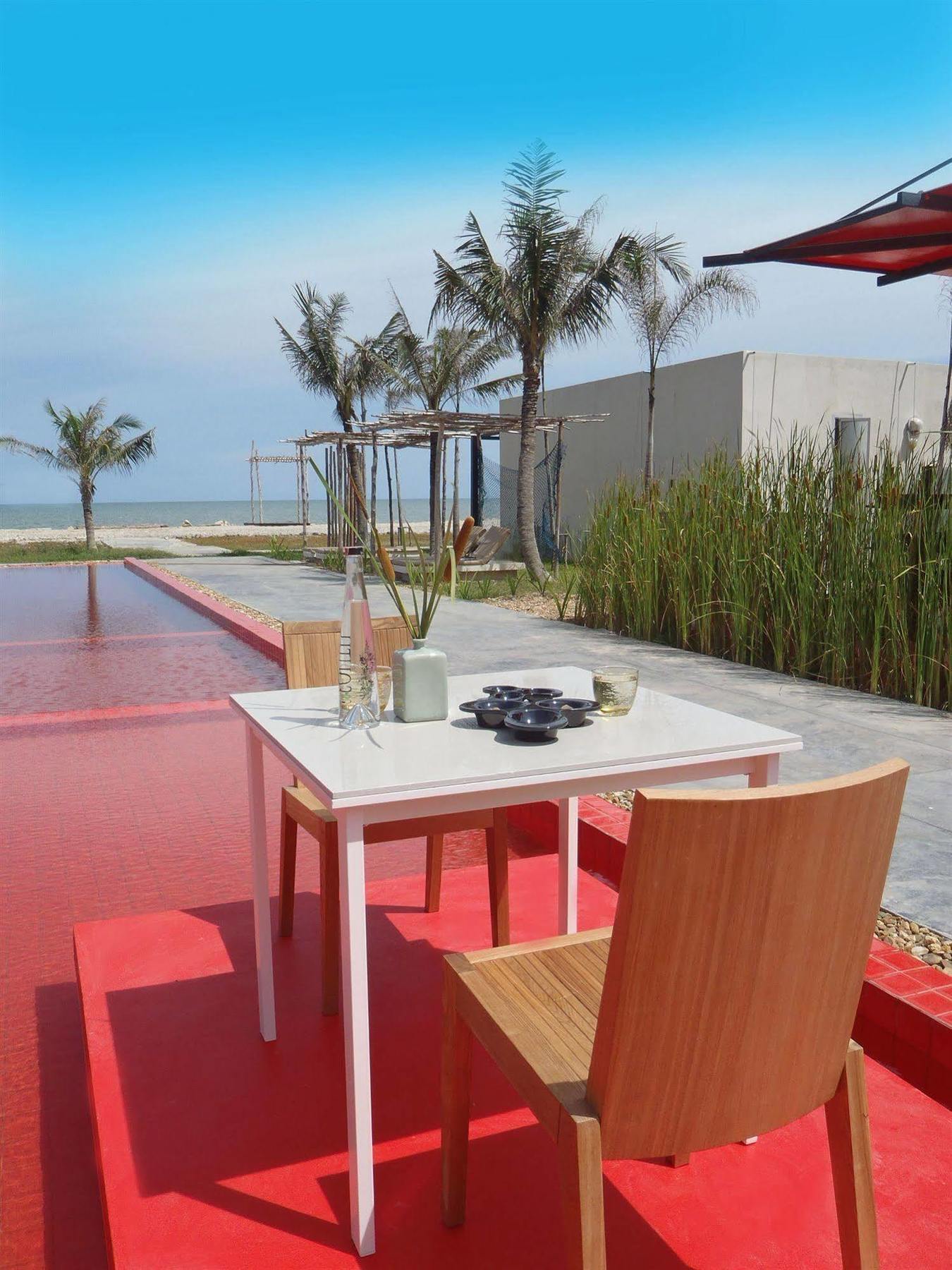 Red Z The Ocean Hotel Пук Тиан Екстериор снимка